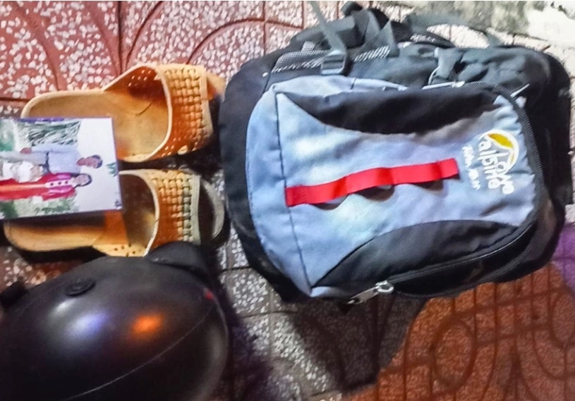 Thanh nien bat ngo tro ve nha sau 3 ngay de lai thu tuyet menh hinh anh