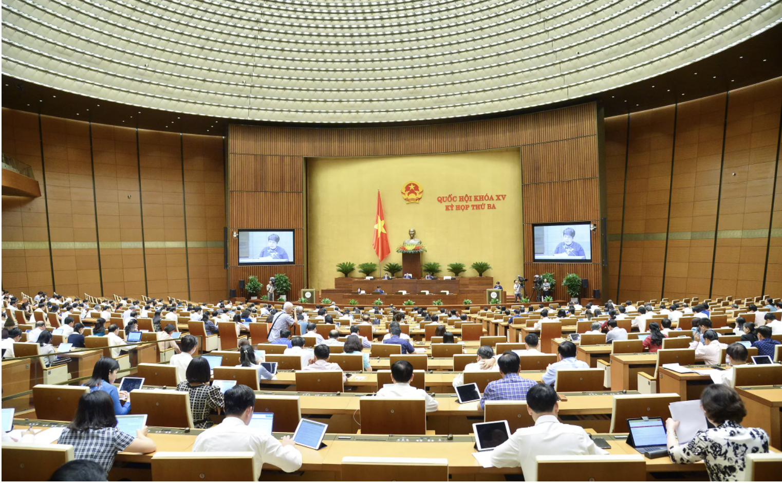 Nguoi gay bao luc gia dinh bi cam 'tiep xuc gan' voi nguoi bi bao luc anh 3