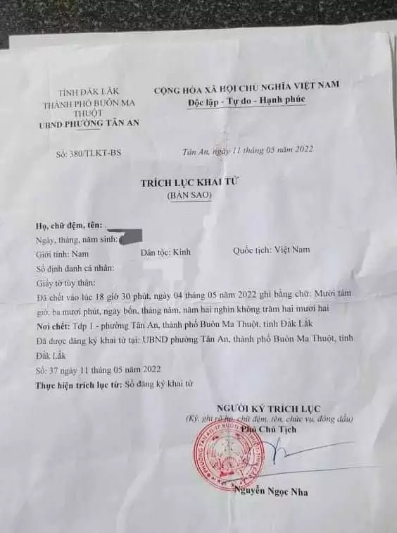 Bat ngo me di khai tu cho con trai 3 tuoi du con song anh 1