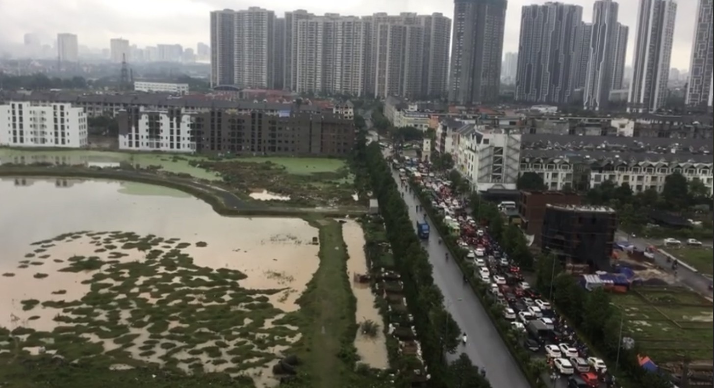 Ngap dai lo thang long anh 6