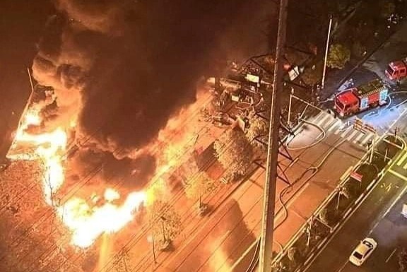 Khoi den bao trum chung cu o Ha Noi hinh anh