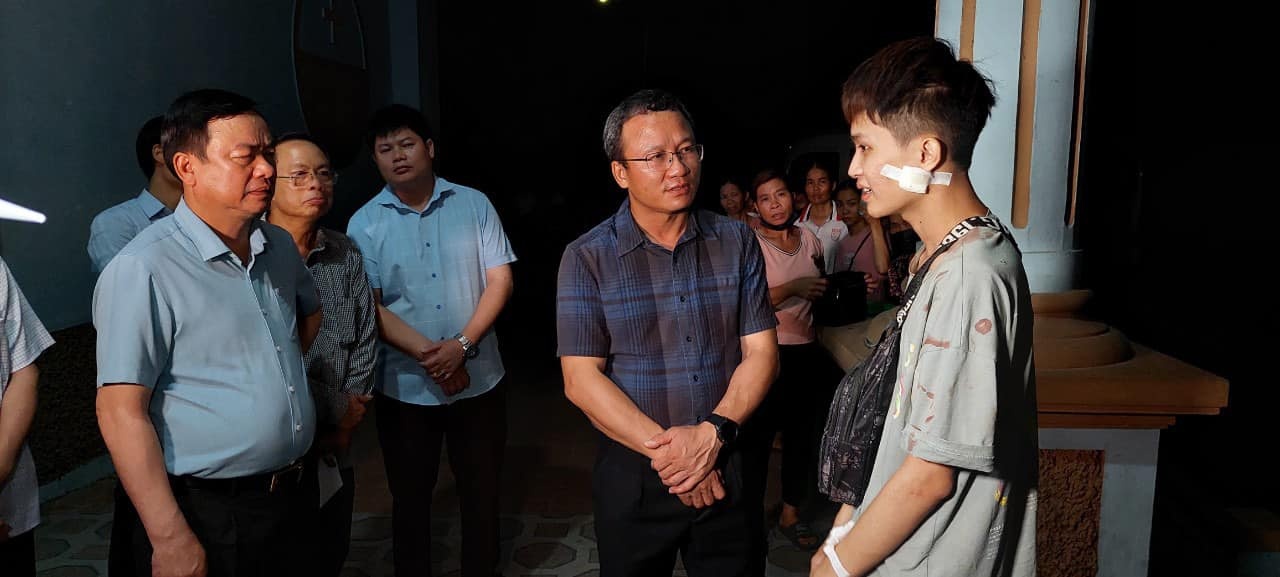 xe tai de xe con anh 2