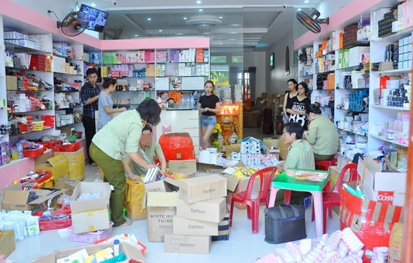 Phat co so kinh doanh my pham khong ro nguon goc hinh anh