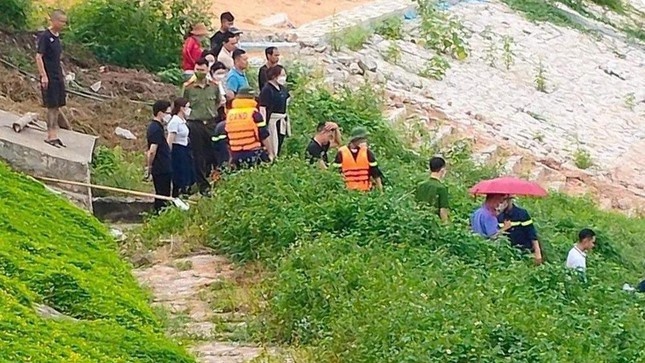 thi the nguoi dan ong anh 2