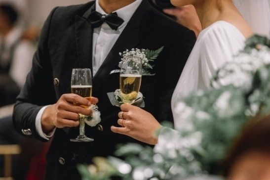 Chinh sach moi thang 7: Nguoi Ha Noi duoc dang ky ket hon online hinh anh