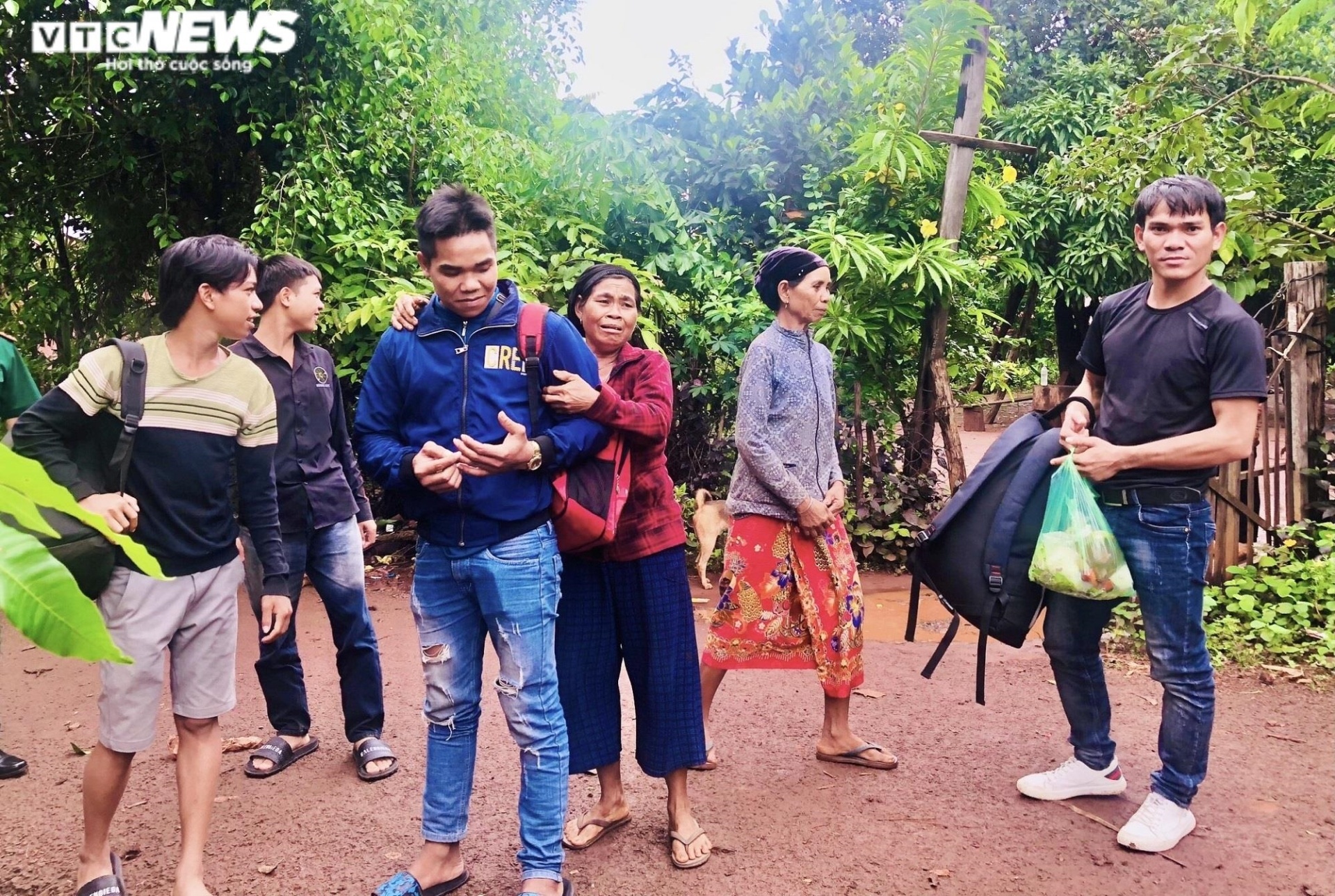 Ky uc kinh hoang cua thanh nien lang Kloong bi lua ban sang Campuchia anh 1