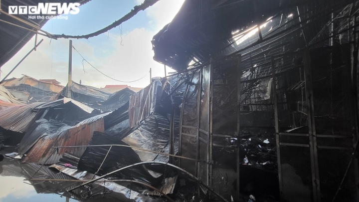 Cho Do Xa chay ngun ngut trong dem anh 1