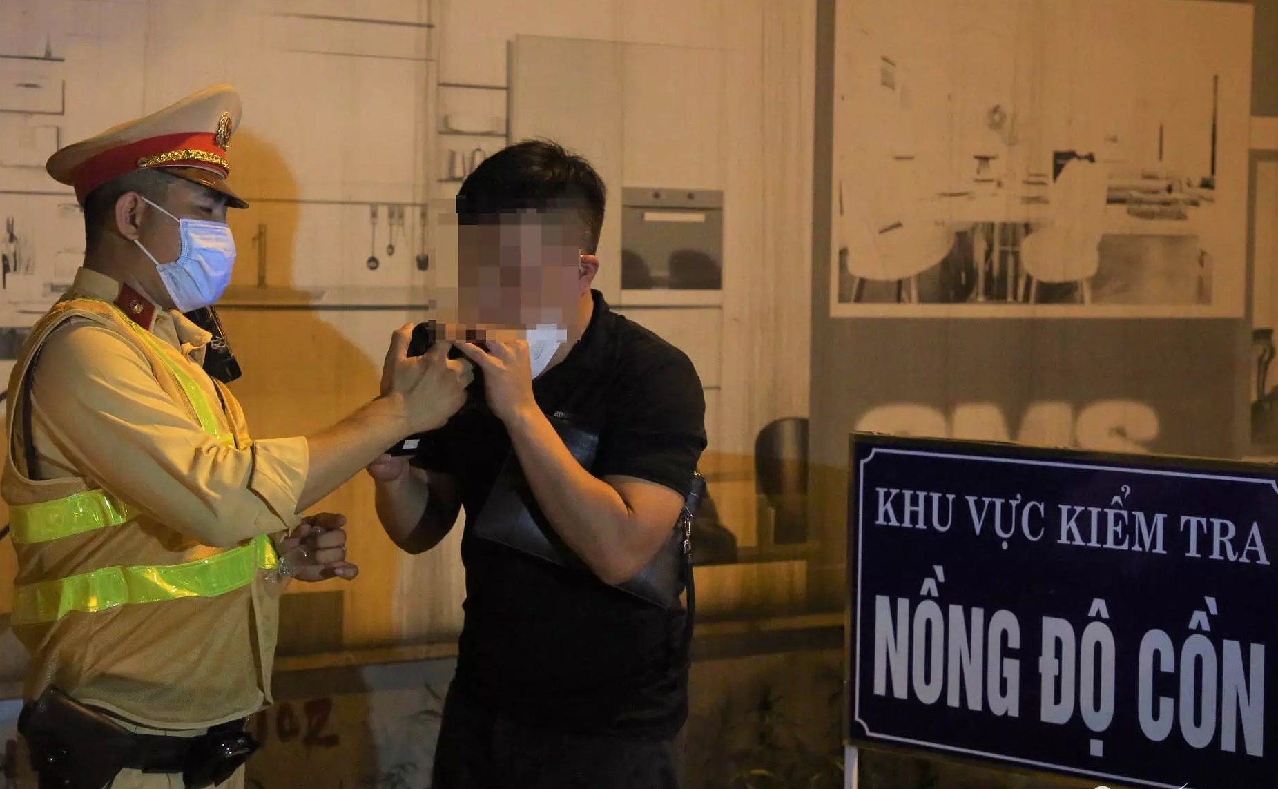 Kien nghi thu hoi hon 4.000 giay phep lai xe cua nguoi tam than hinh anh