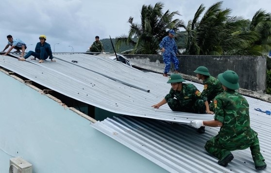Mua dong lam toc mai hang tram can nha o mien Tay hinh anh