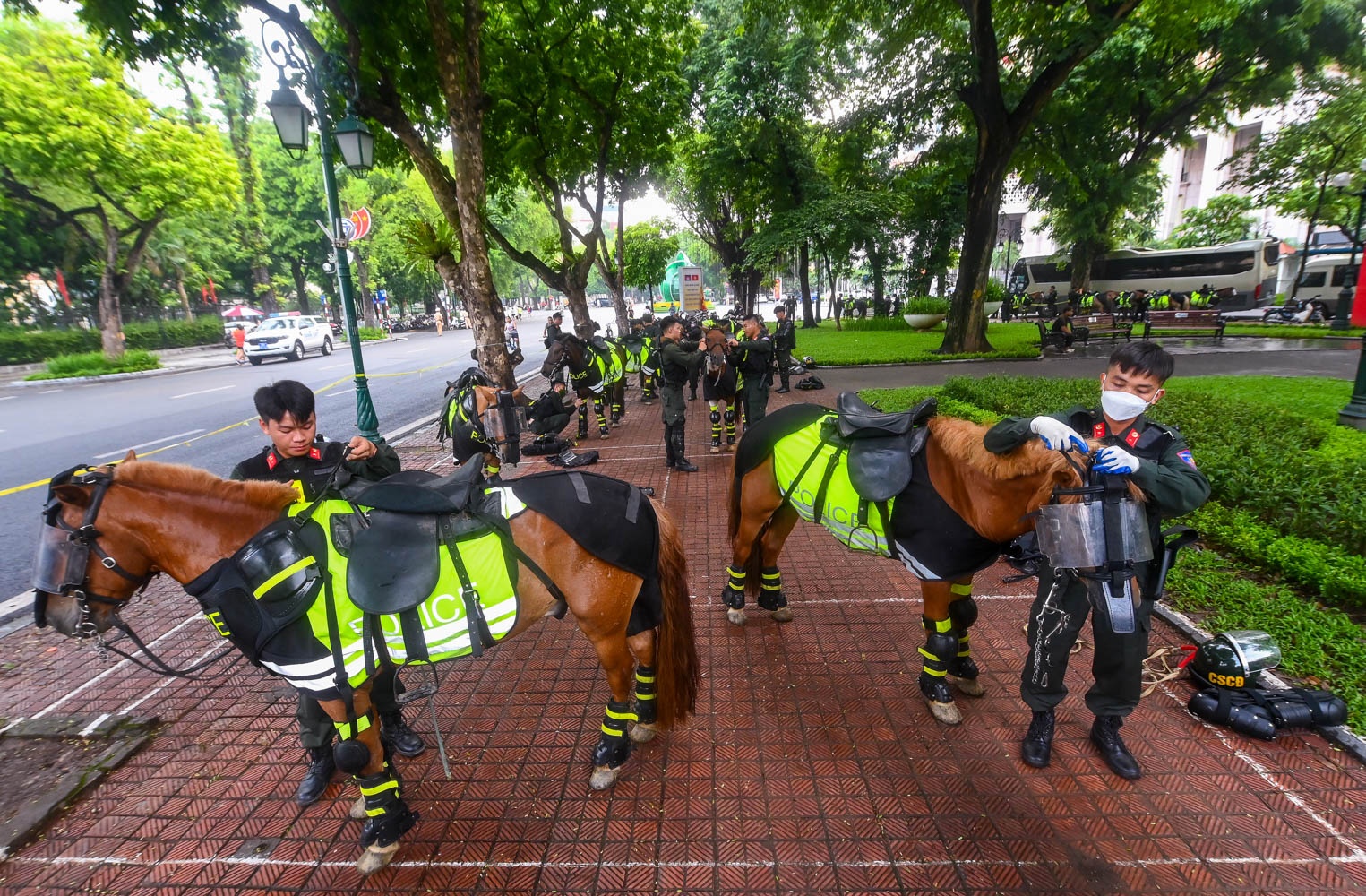 CSCD ky binh dieu hanh quanh pho di bo anh 4
