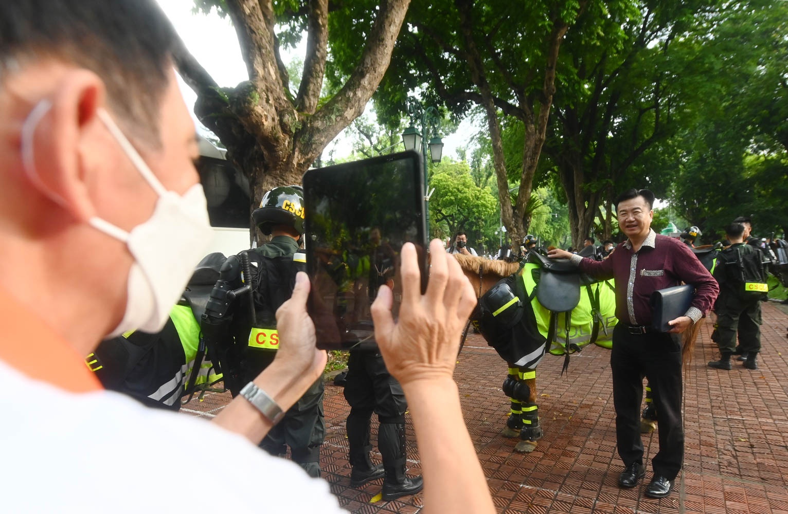 CSCD ky binh dieu hanh quanh pho di bo anh 7