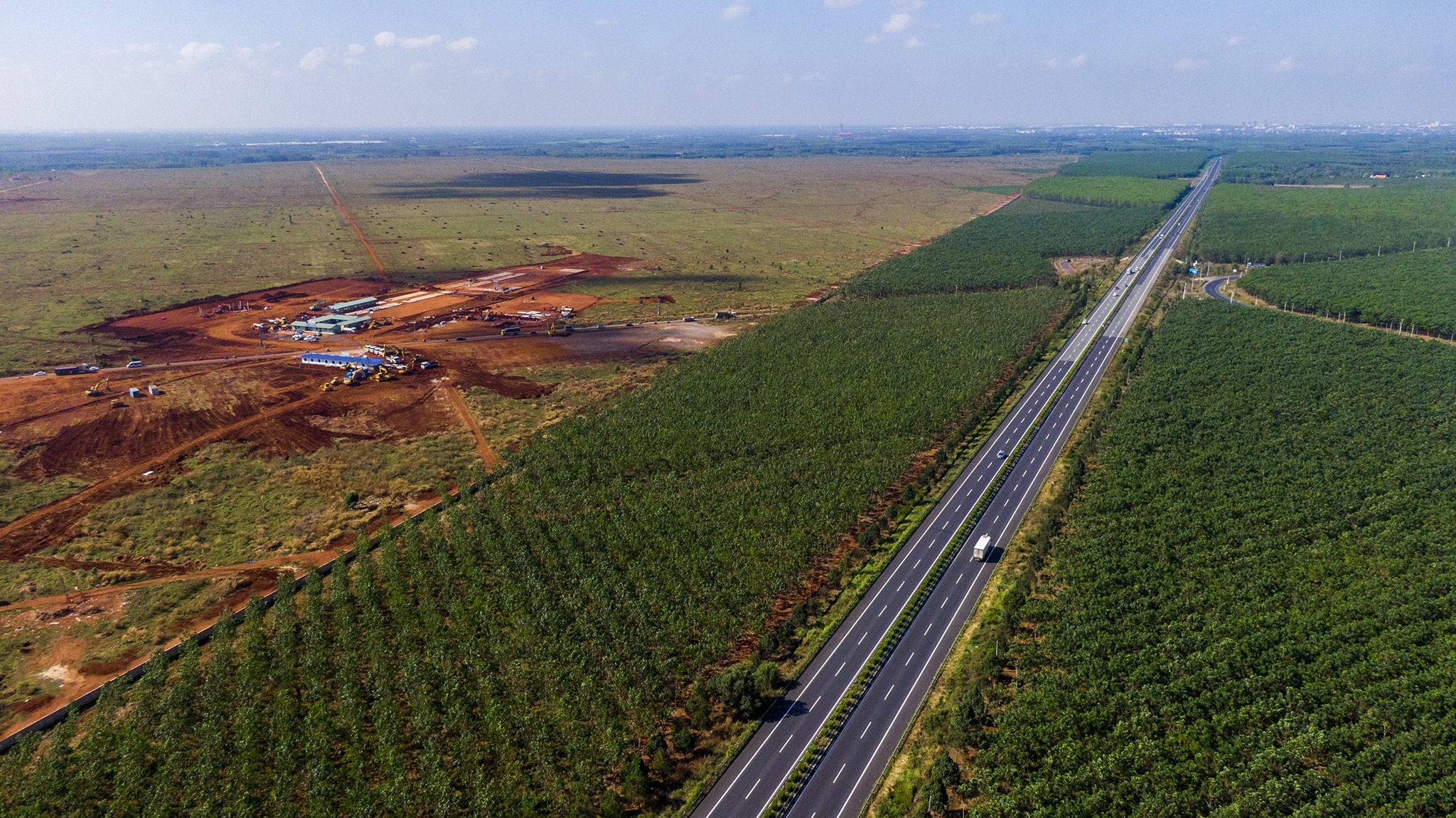 Dut khoat xong giai phong mat bang san bay Long Thanh trong thang 7 hinh anh