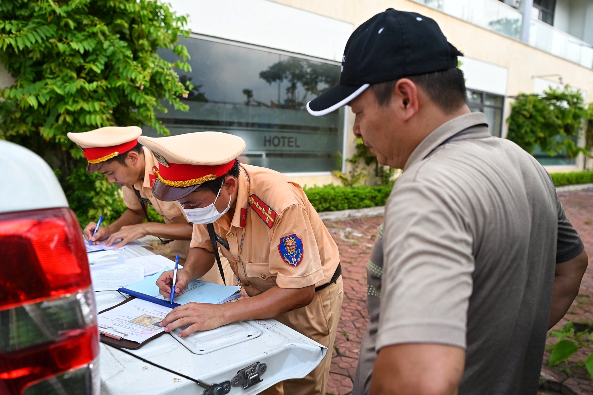 Xu ly xe qua tai trong o Hai Phong anh 7