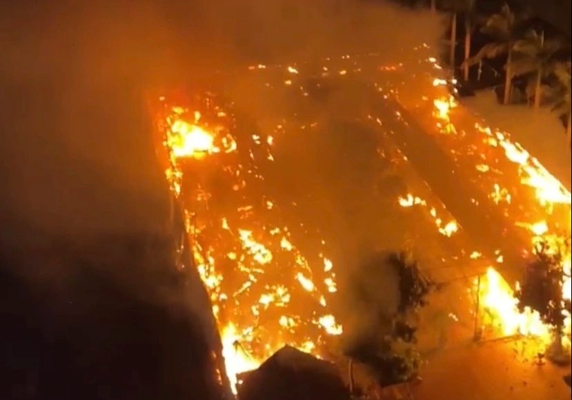 Lua chay ngun ngut tai nha hang rong hon 300 m2 o Ha Noi hinh anh