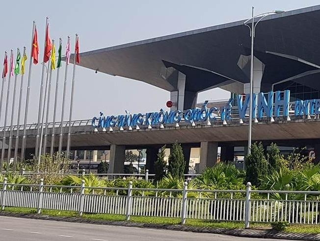 Thu tuong dong y nang cap san bay Vinh va cang nuoc sau Cua Lo hinh anh