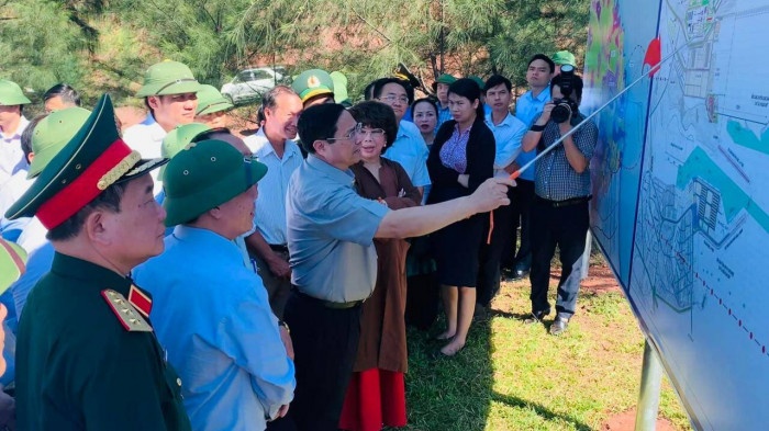 Nang cap san bay Vinh anh 1