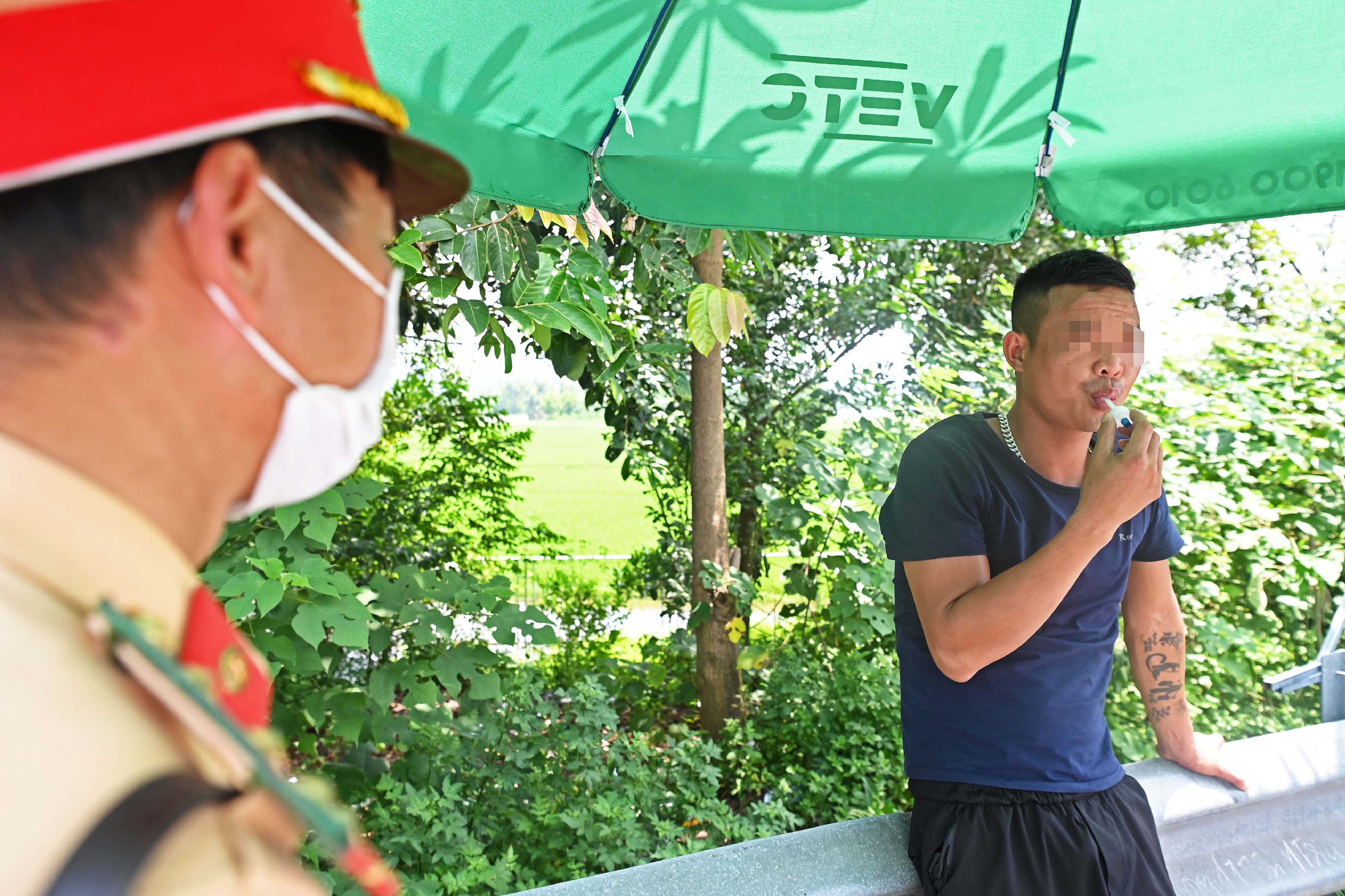 tai xe duong tinh voi can sa anh 2