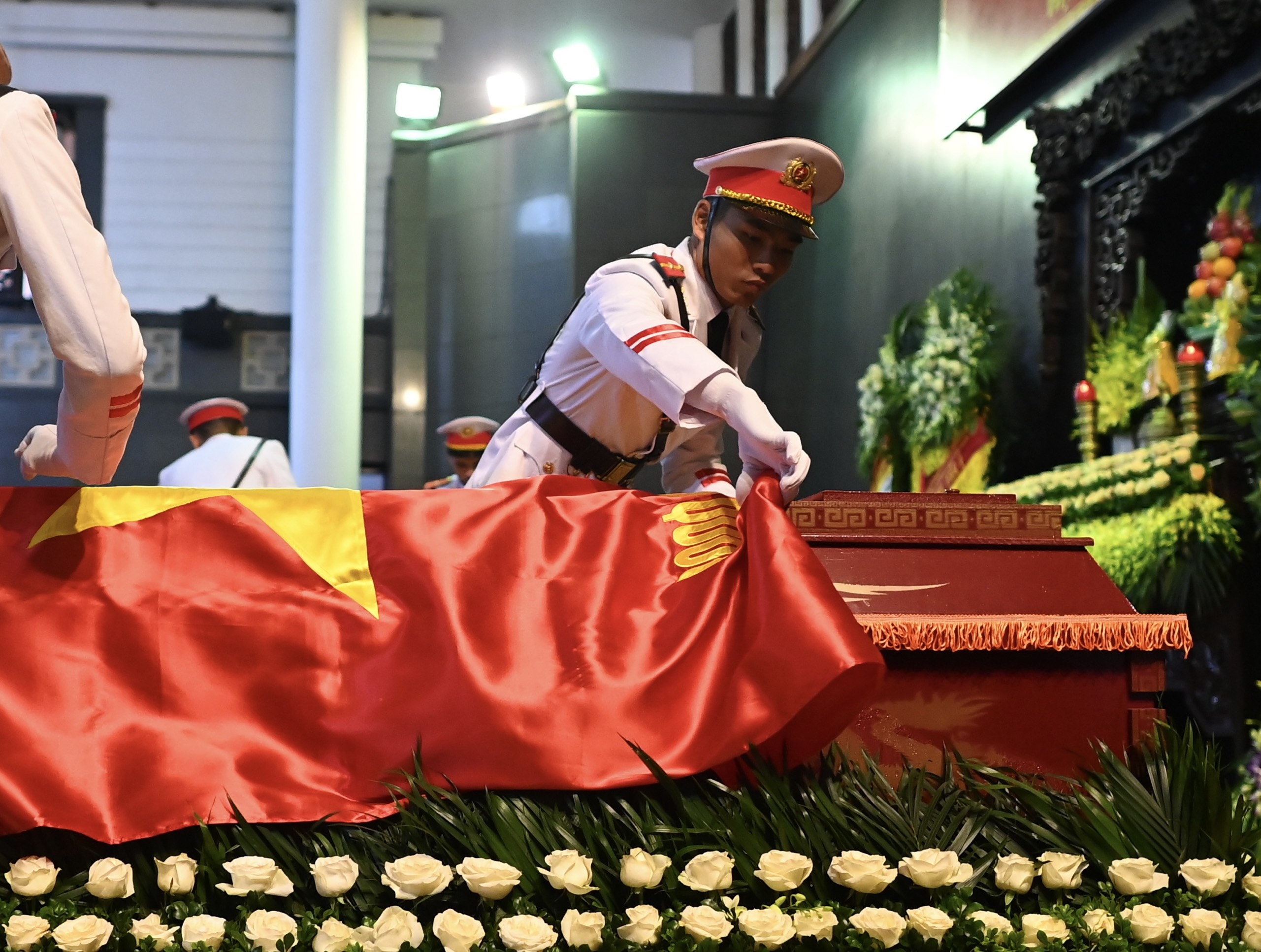 Le tang 3 liet si canh sat anh 2