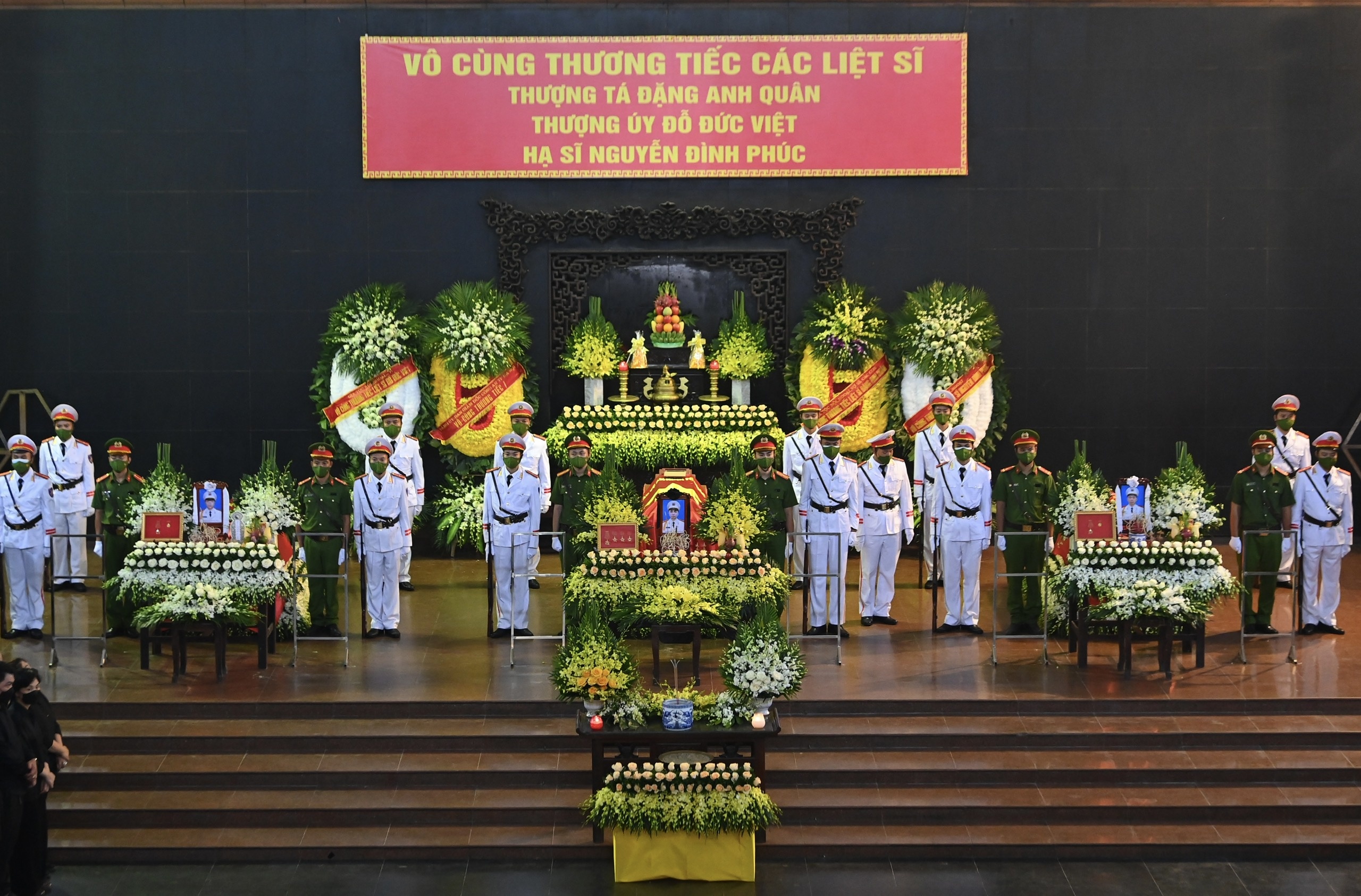 Le tang 3 liet si canh sat anh 1