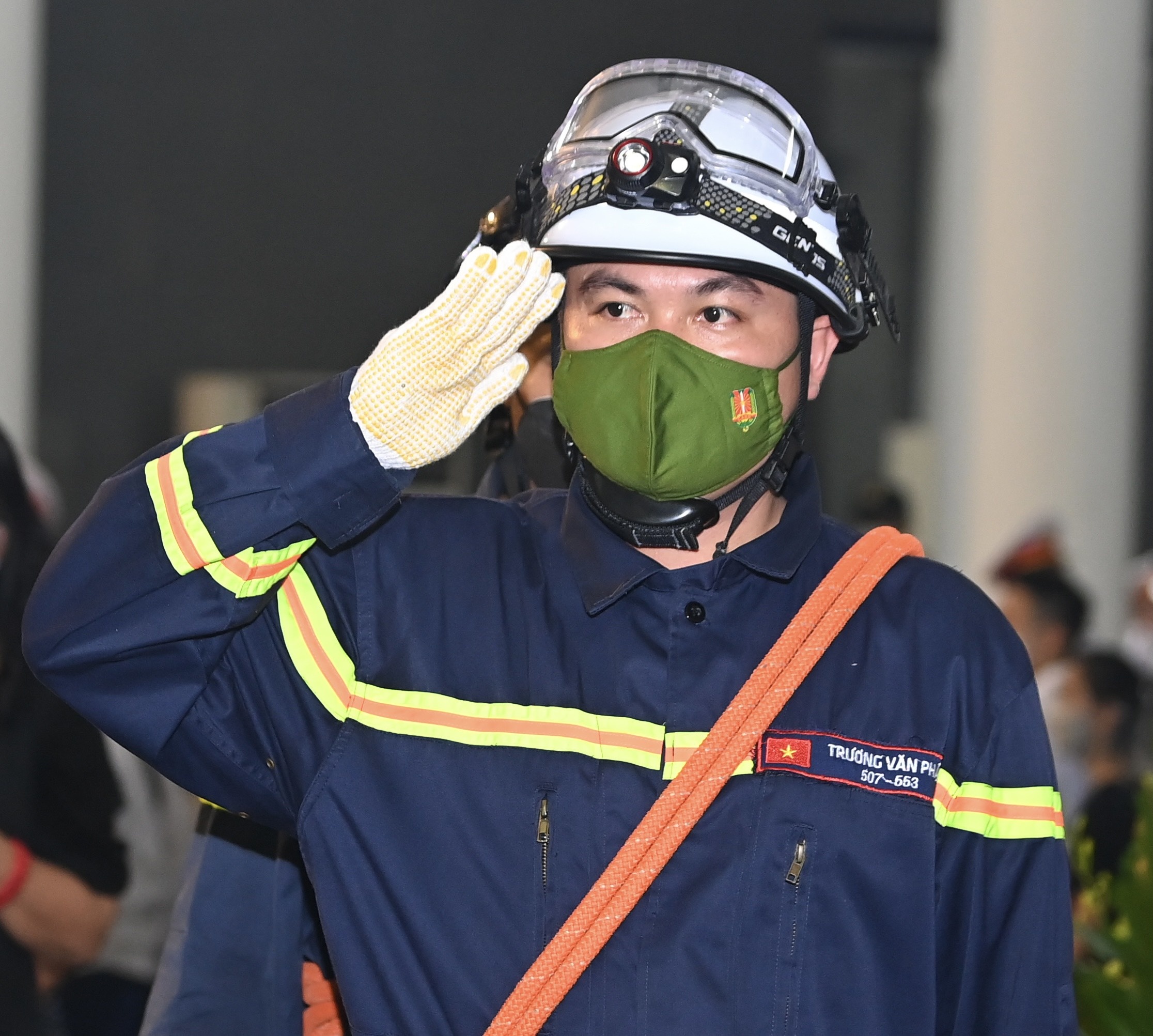 Le tang 3 liet si canh sat anh 9