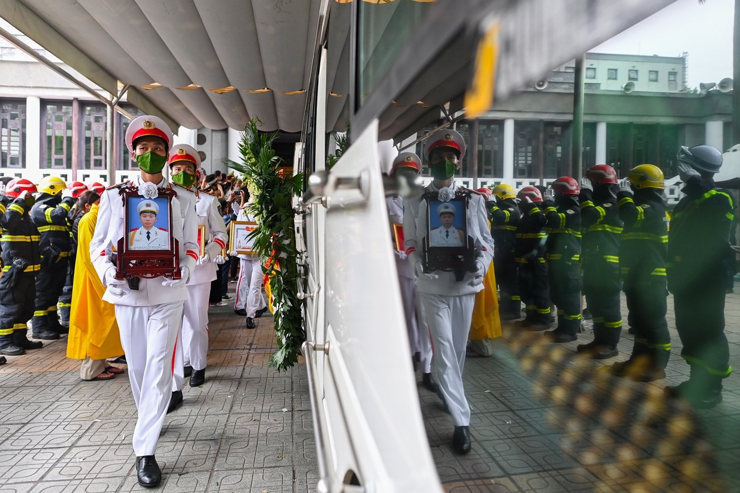 Xuc dong le tang 3 chien si PCCC anh 6