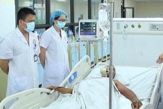 3 thanh nien nhap vien cap cuu sau 'bua tiec' thit coc hinh anh