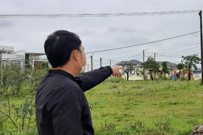 Cho thue dat lay tien chia nhau, chu tich phuong 'bay' chuc hinh anh