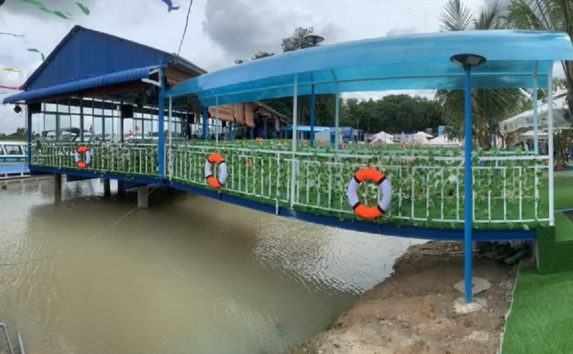 ben thuy hoat dong khong phep anh 2