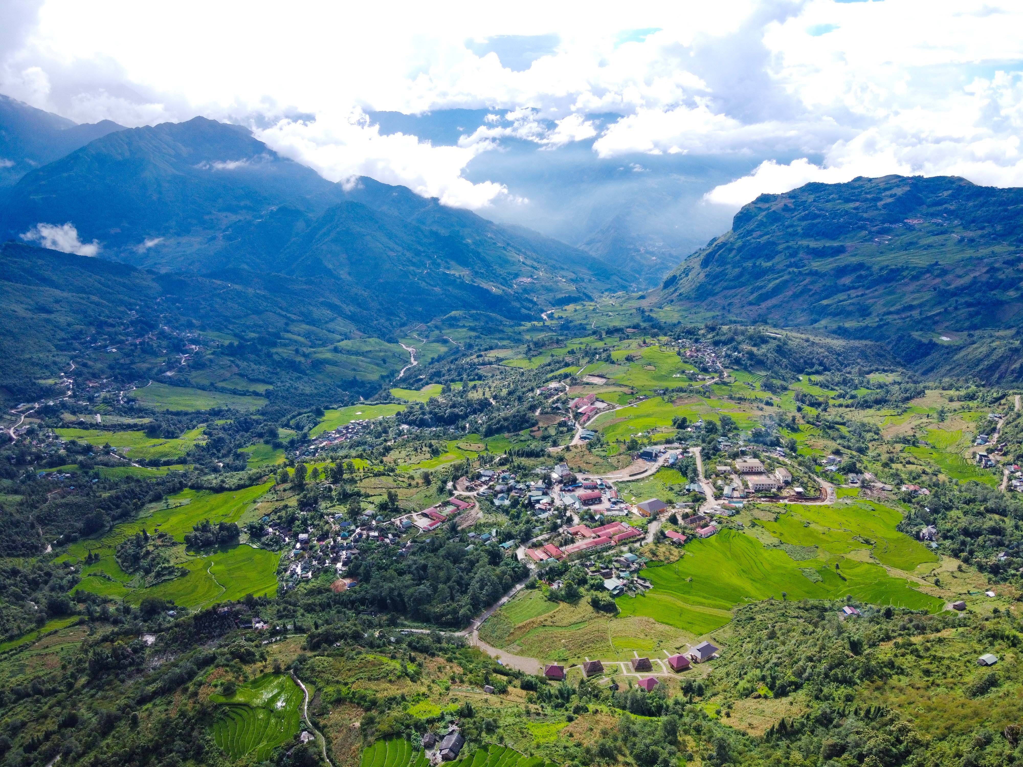 lua chin y ty anh 20