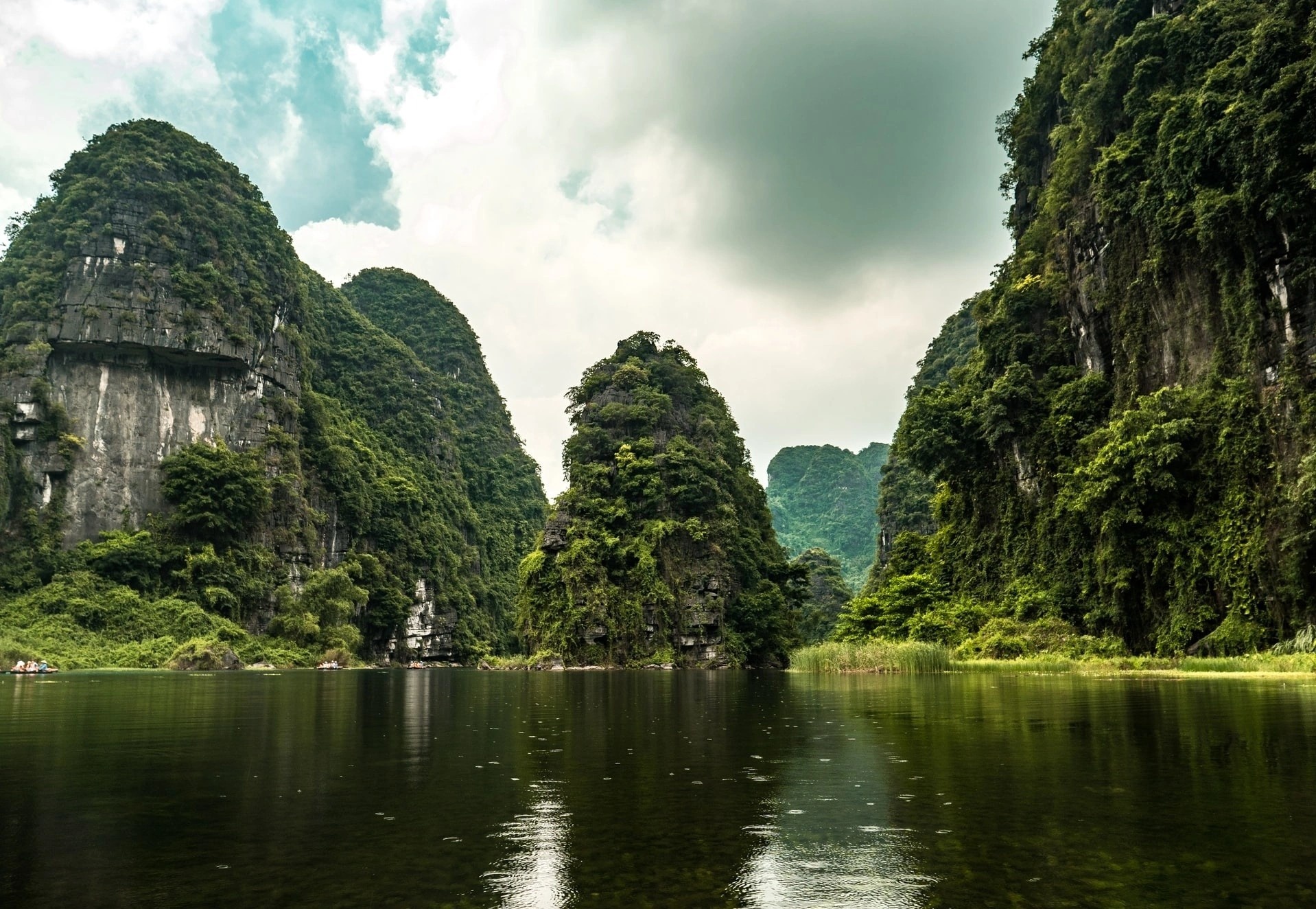 Giam doc BQL danh thang Trang An 'xuong' lam chuyen vien hinh anh