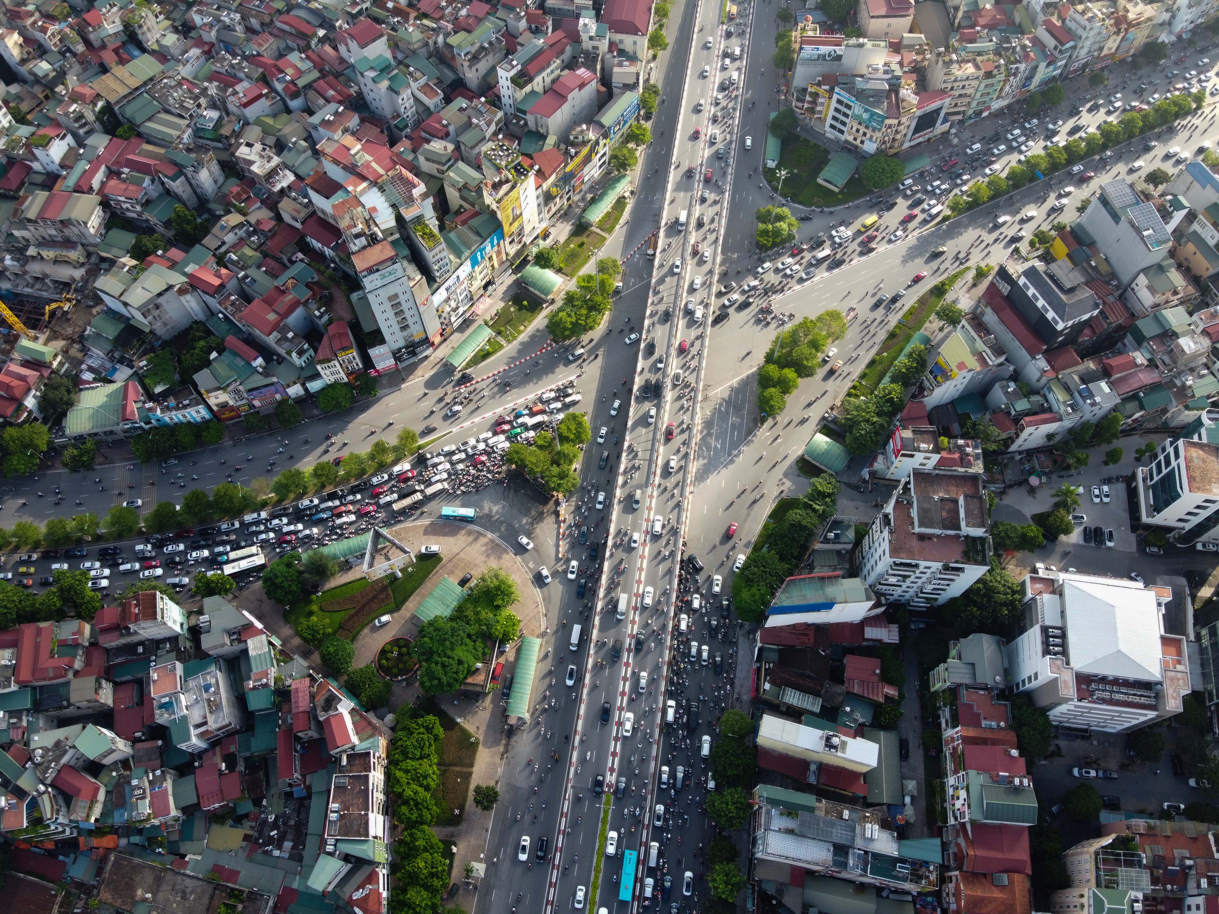 nguoc chieu nga tu so anh 1