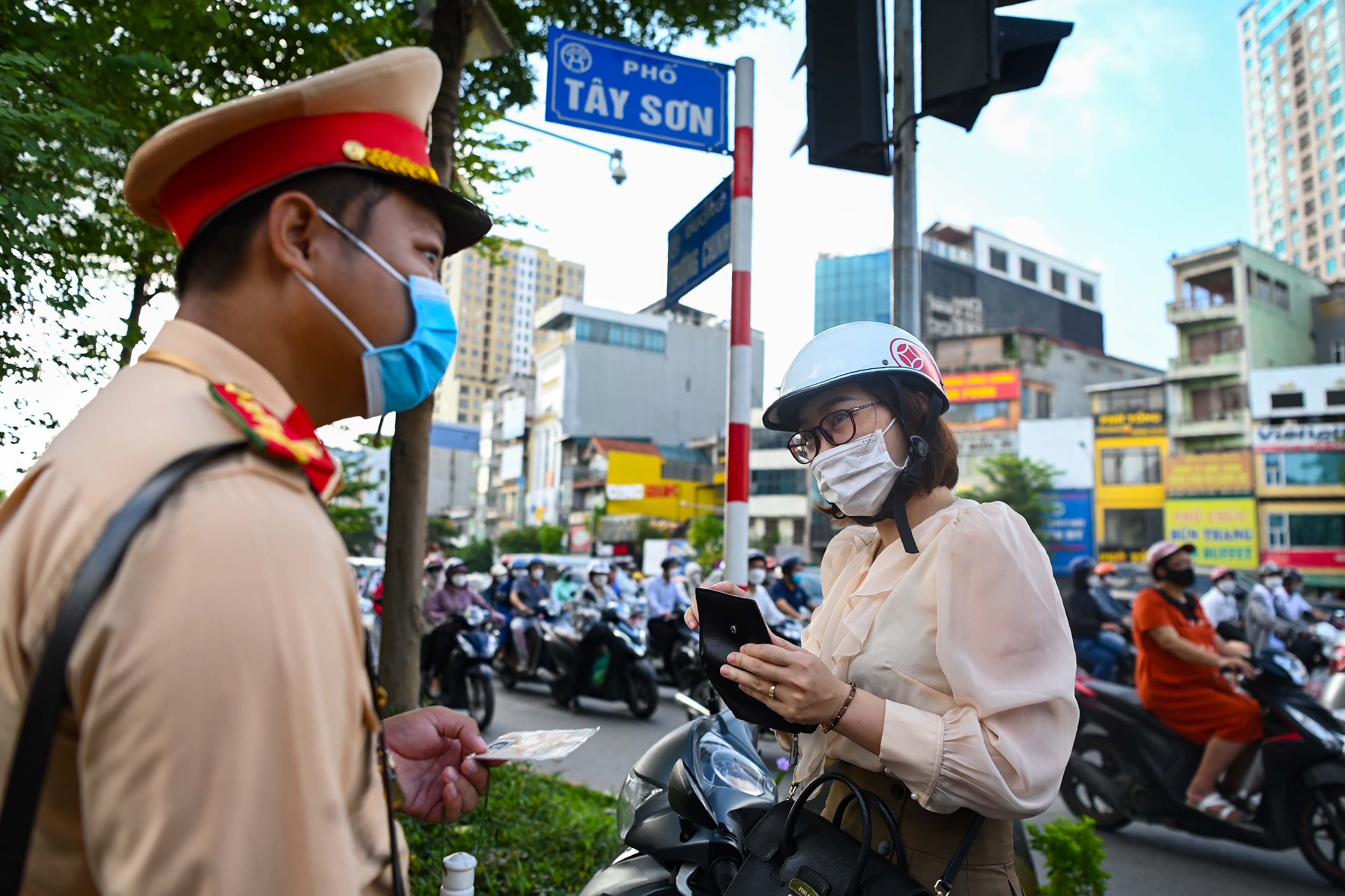 nguoc chieu nga tu so anh 8