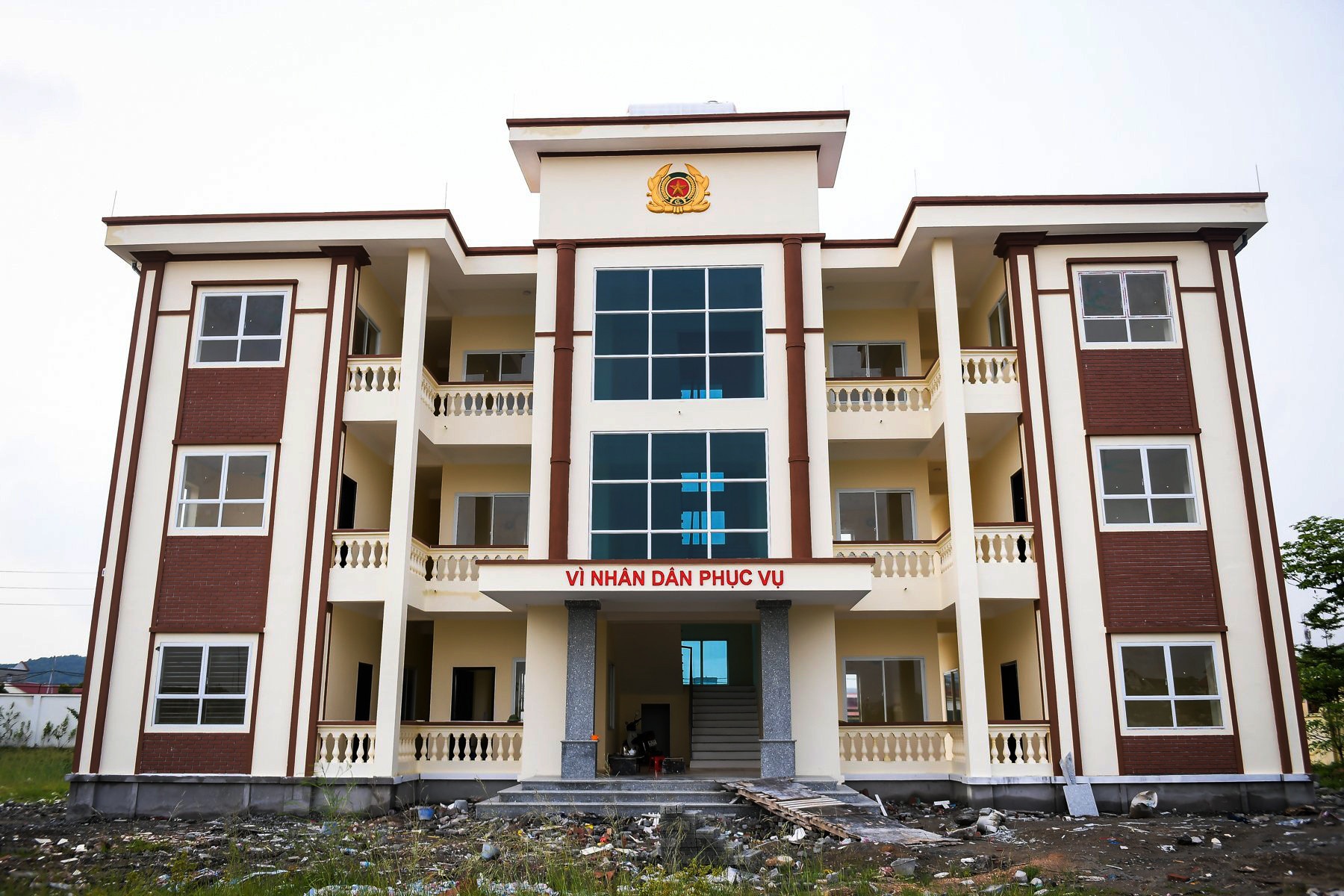 900 ty xay tru so anh 9