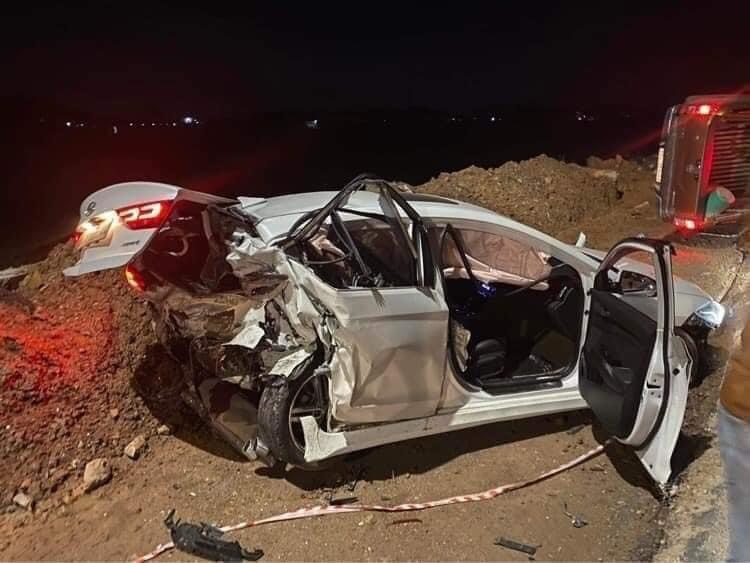 Tai xe say xin tong chet nguoi tren oto dang do ven duong hinh anh