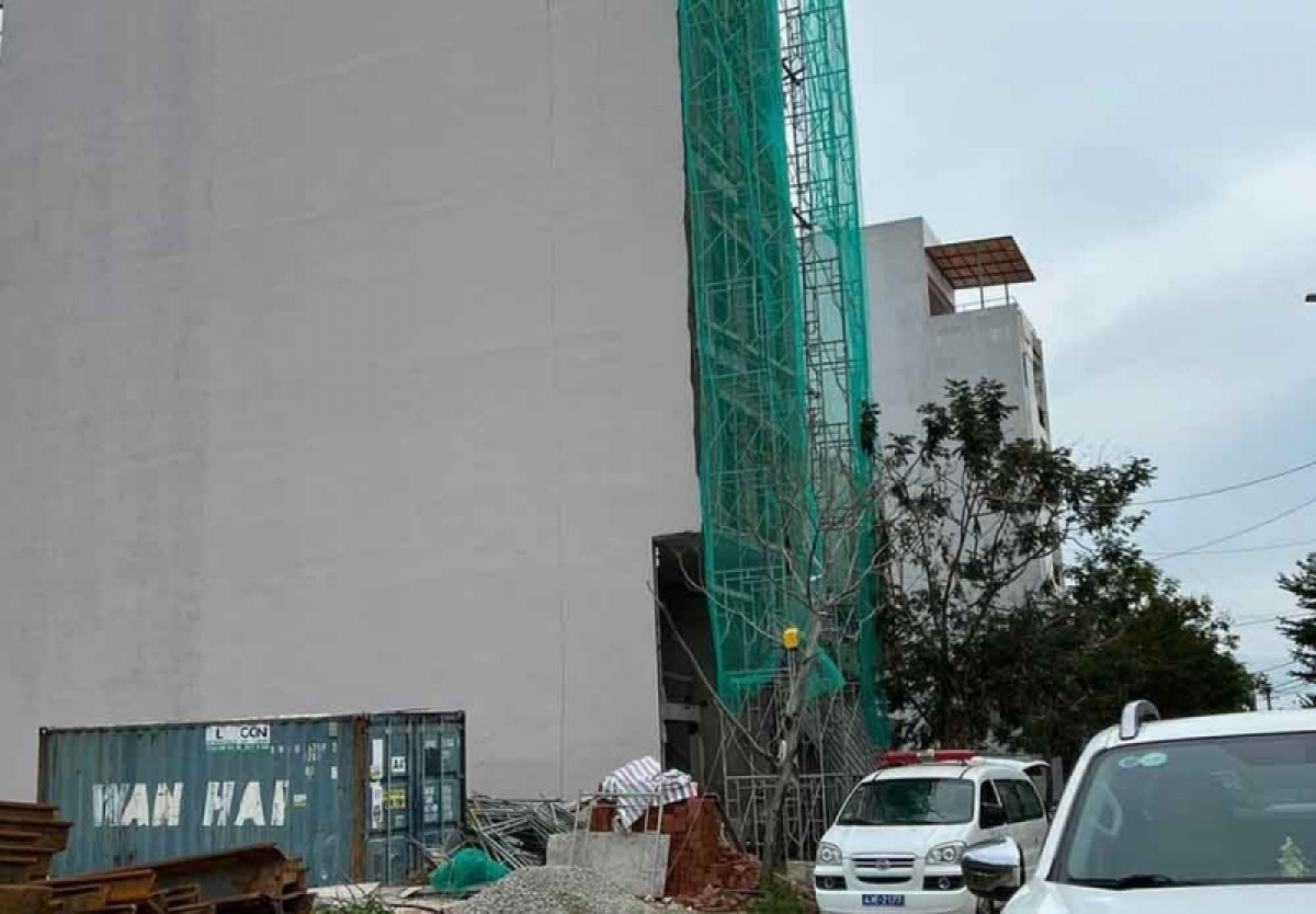 Tai nan lao dong o Da Nang, mot cong nhan tu vong hinh anh