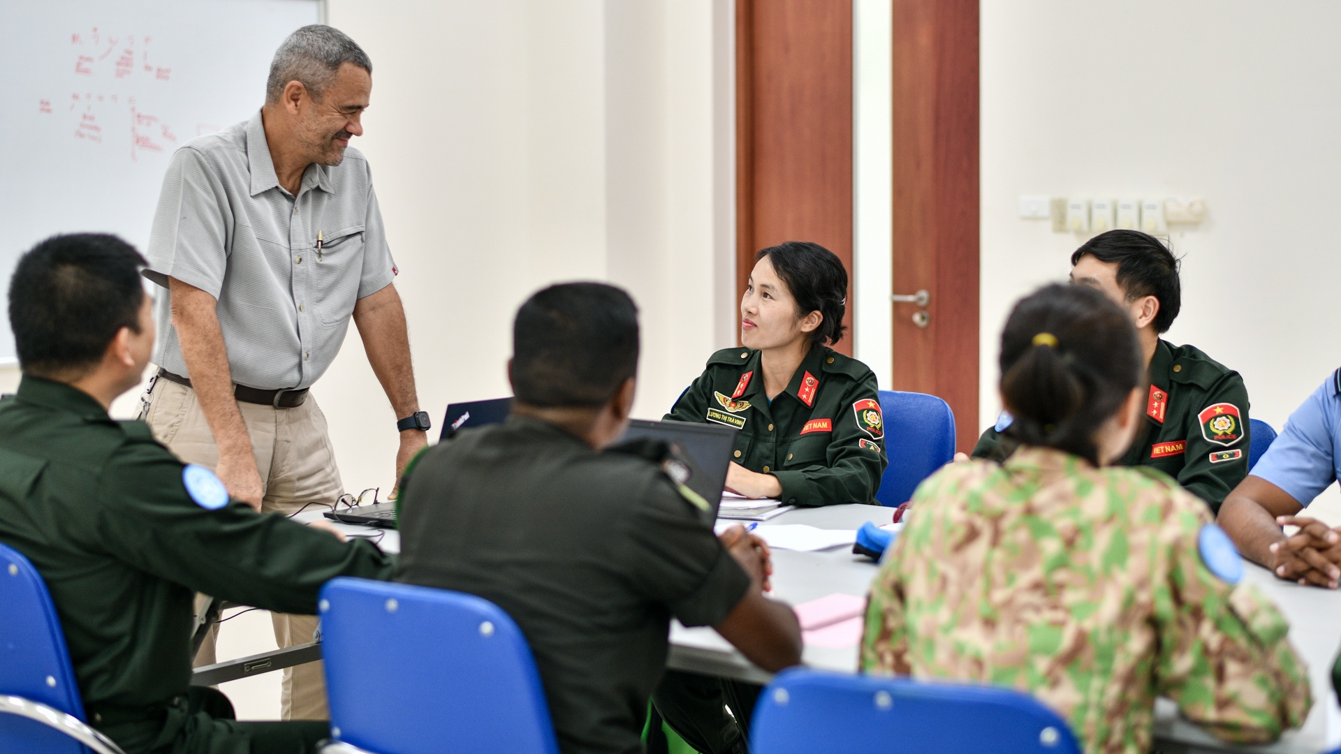 Gin giu hoa binh LHQ anh 5