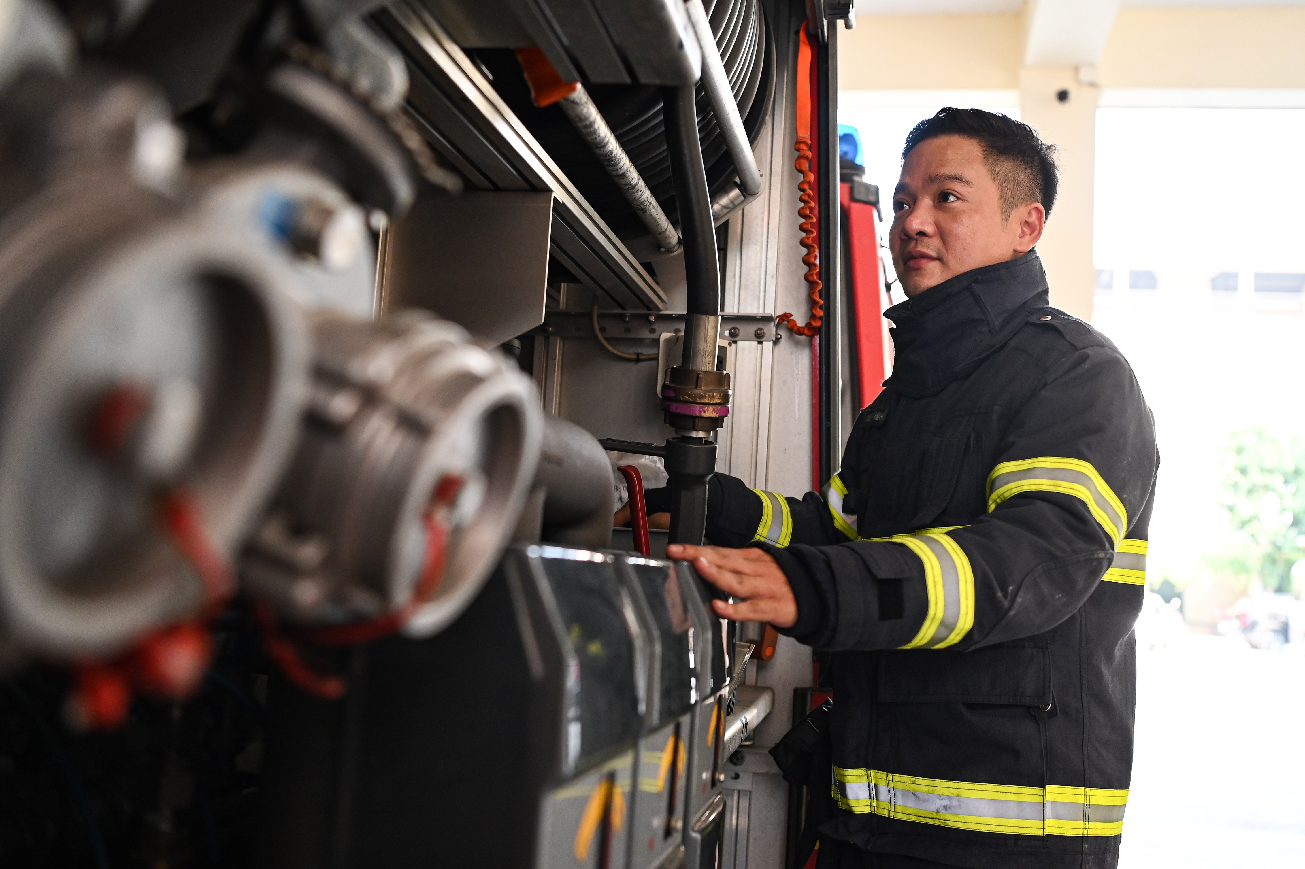 cuu 11 nguoi dam chay anh 1