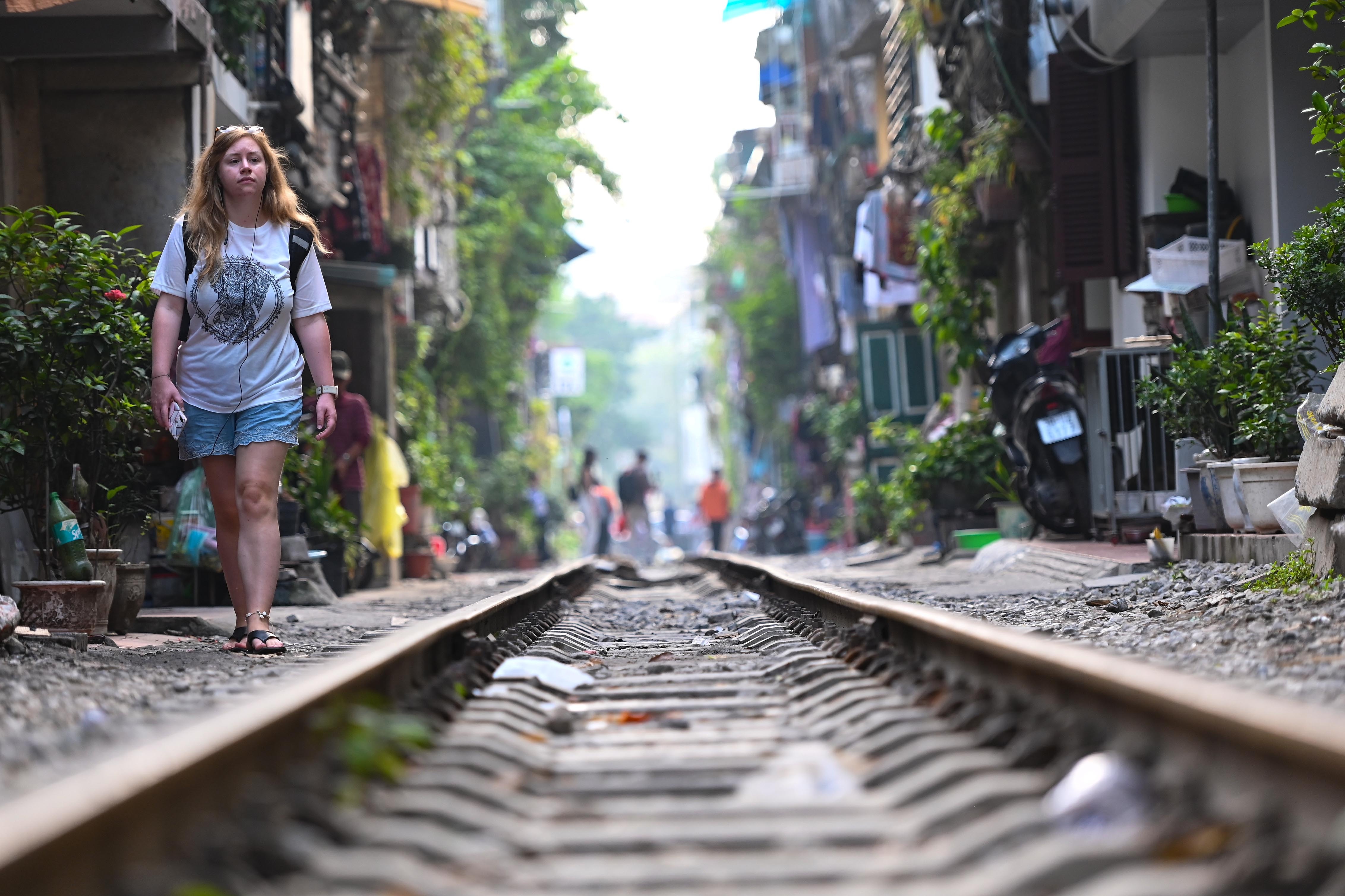 ca phe duong tau anh 17