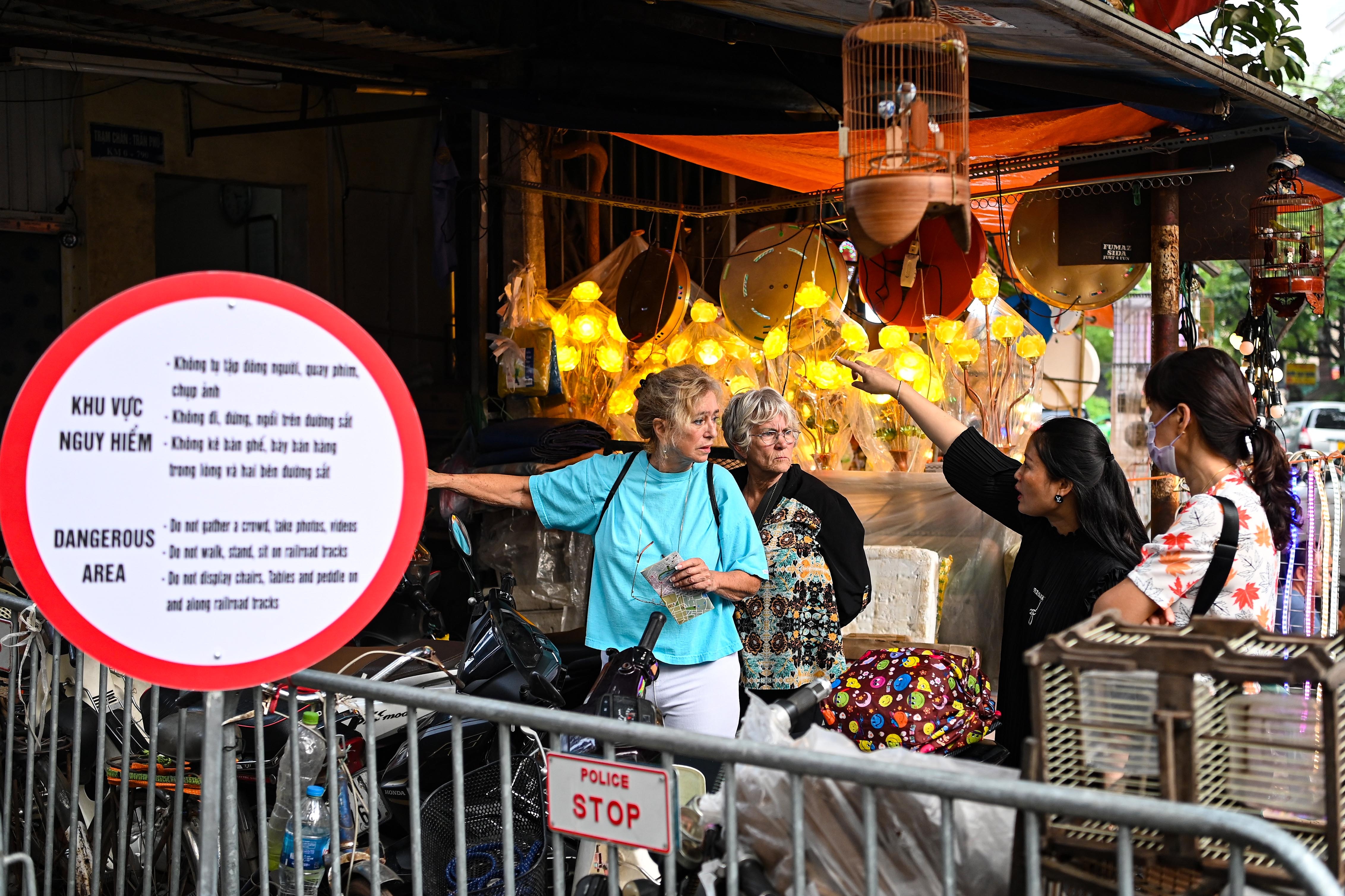 ca phe duong tau anh 3