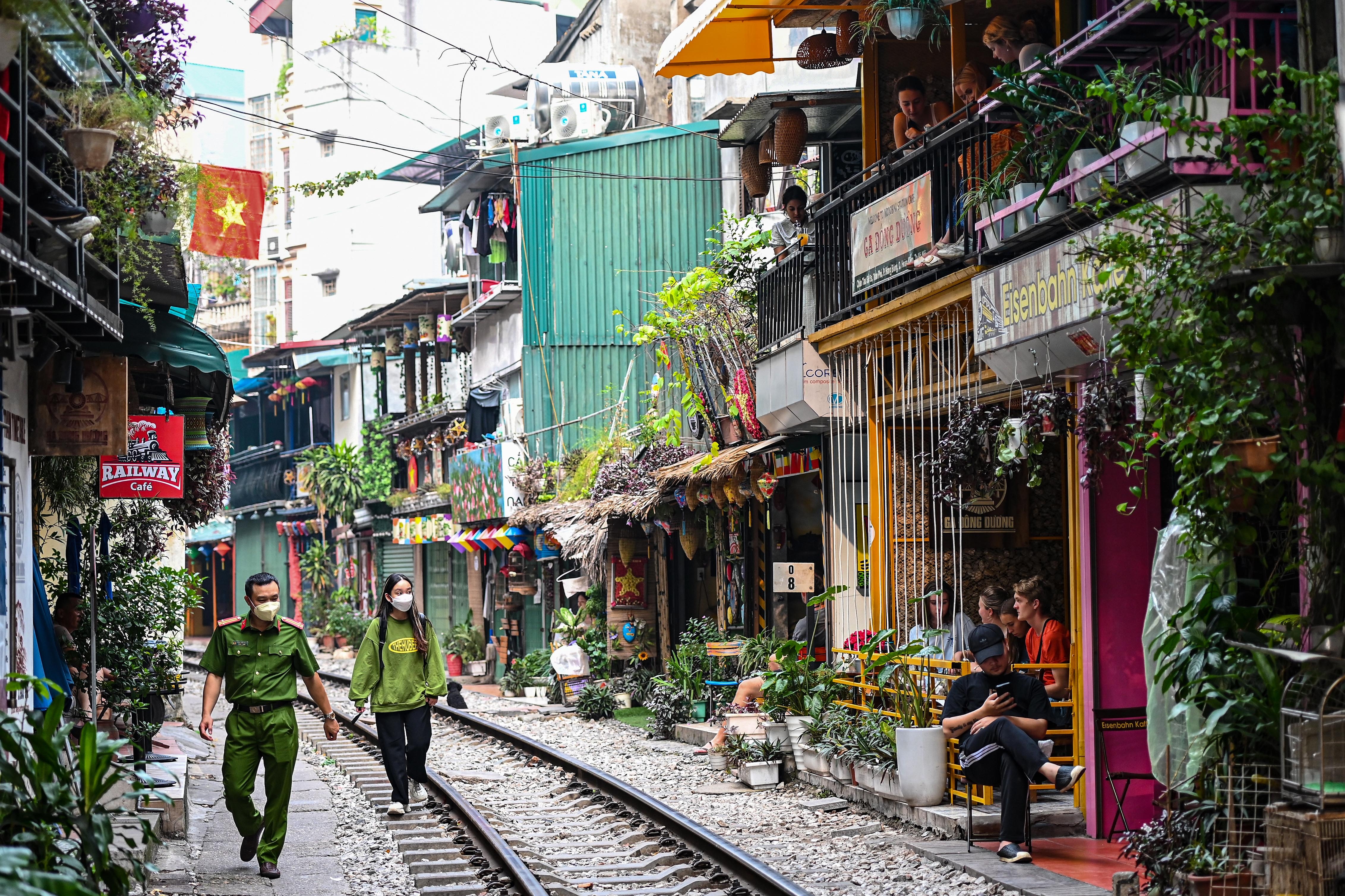 ca phe duong tau anh 7