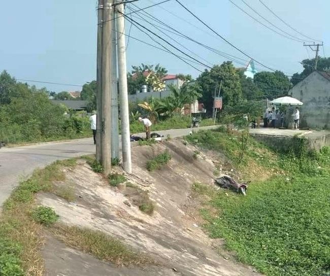 3 nguoi trong gia dinh tu vong duoi banh xe tai hinh anh