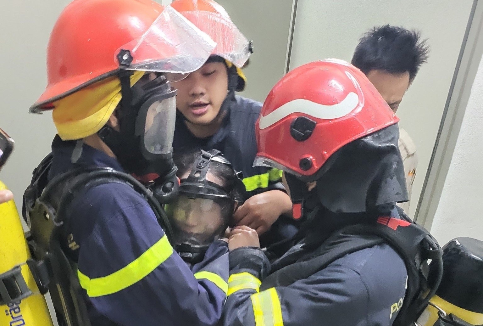 Chay o chung cu Van Phu Victoria hinh anh