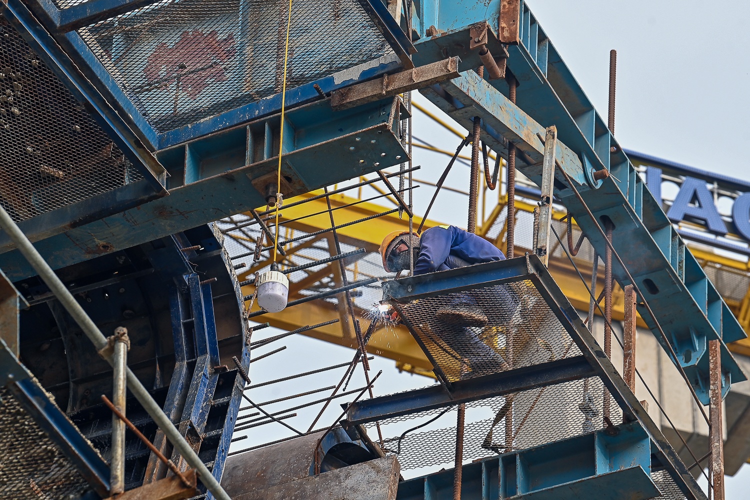 Tien do cau vinh tuy anh 14