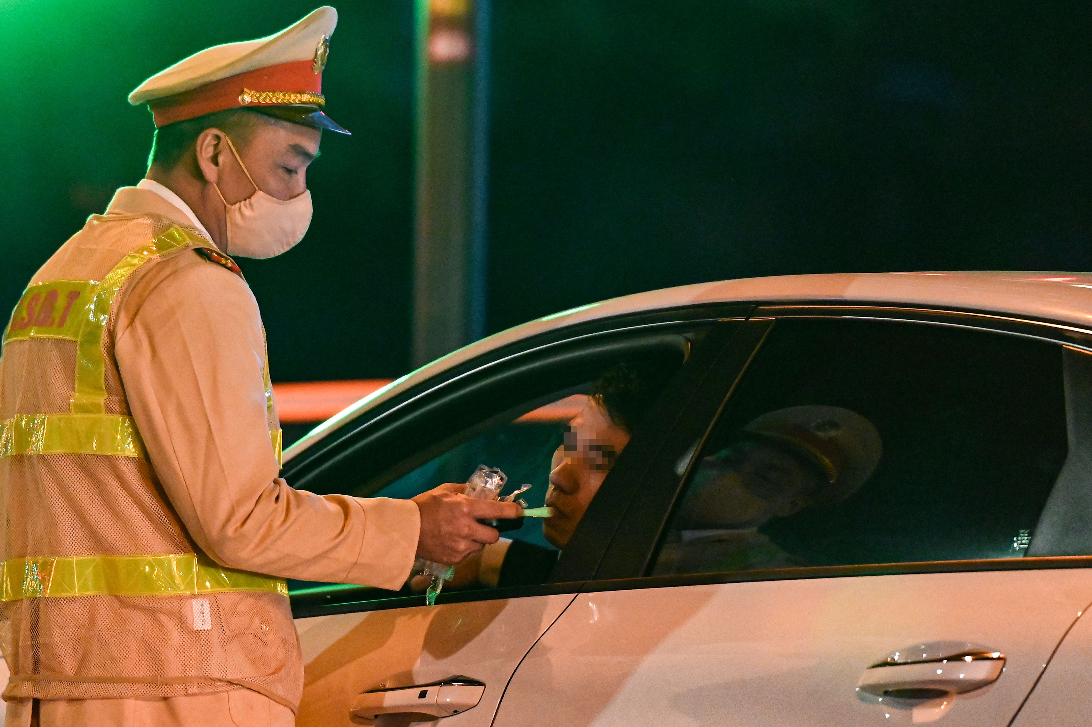 vi pham day csgt anh 14