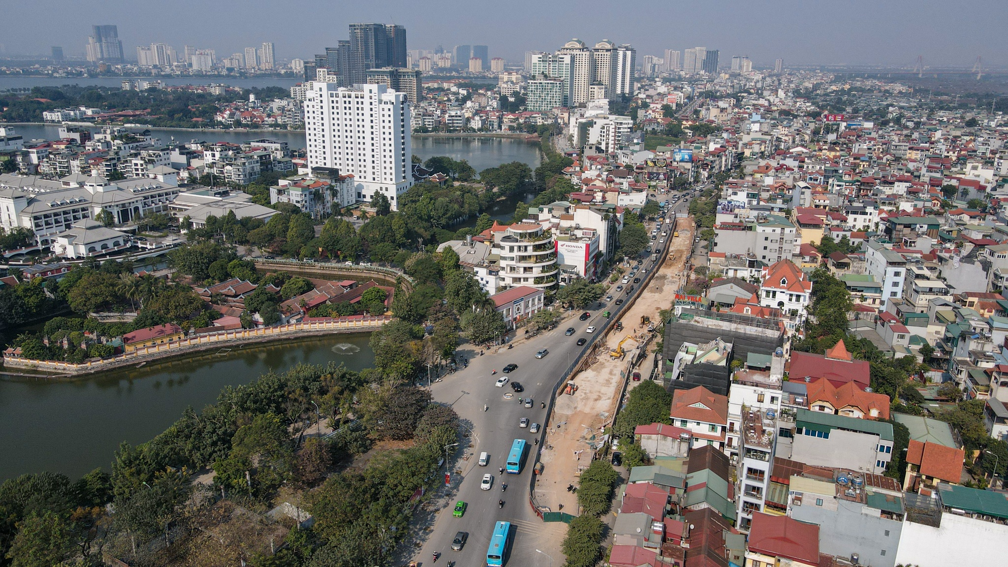 mo rong duong Au Co anh 1