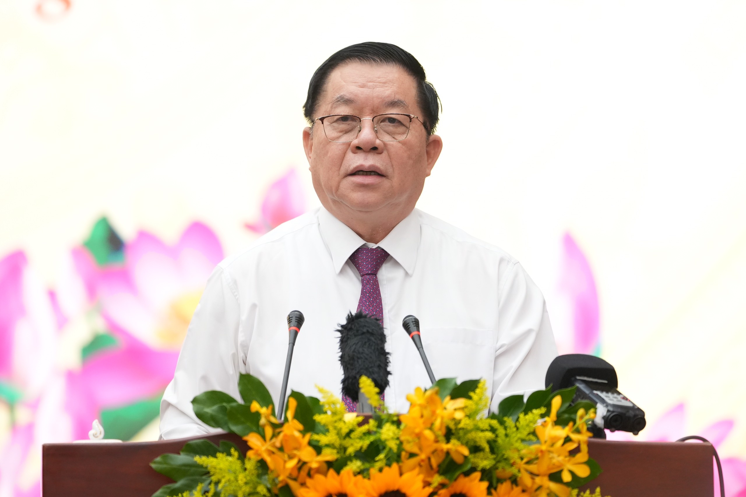 Bao chi can thuc hien tot hon viec dinh huong tu tuong, du luan xa hoi hinh anh