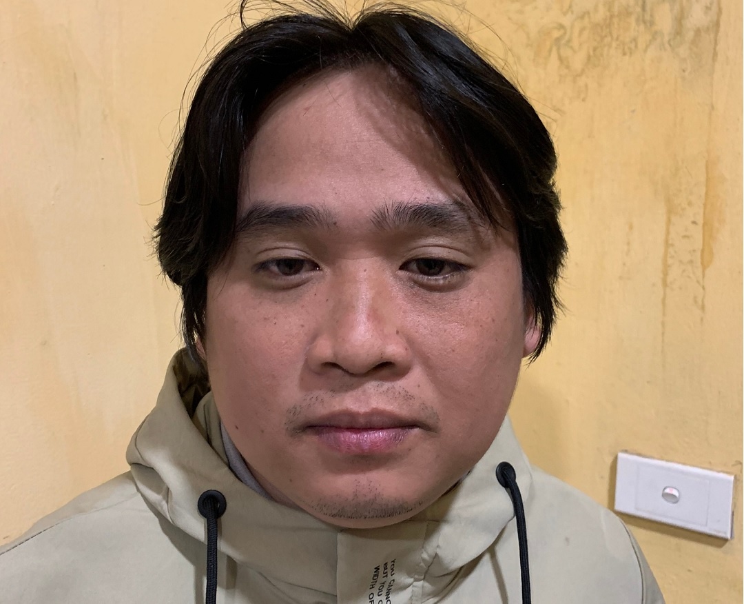 Nong do con vuot muc kich khung, tai xe TP.HCM tan cong canh sat 141 hinh anh