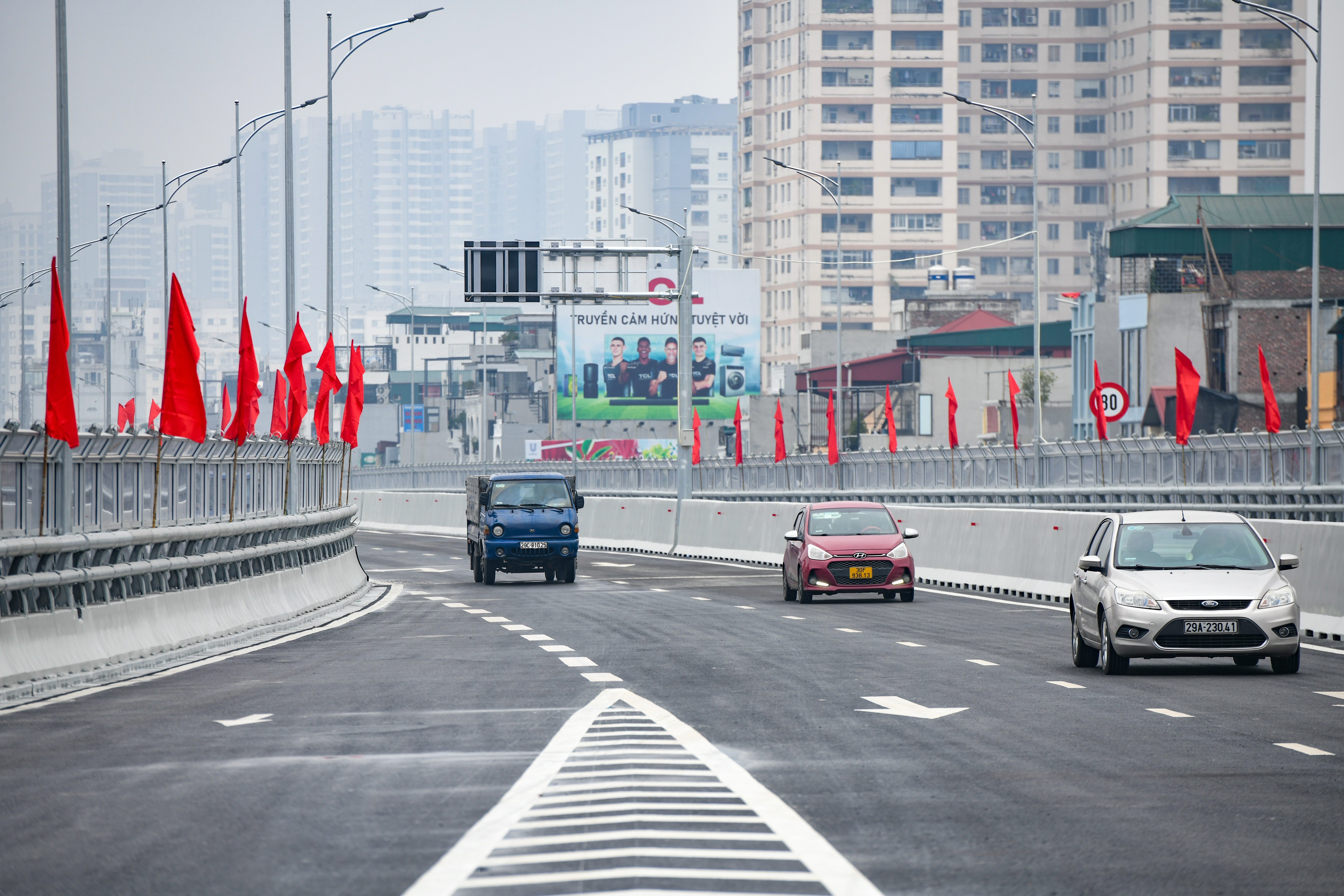 thong xe vanh dai 2 anh 4