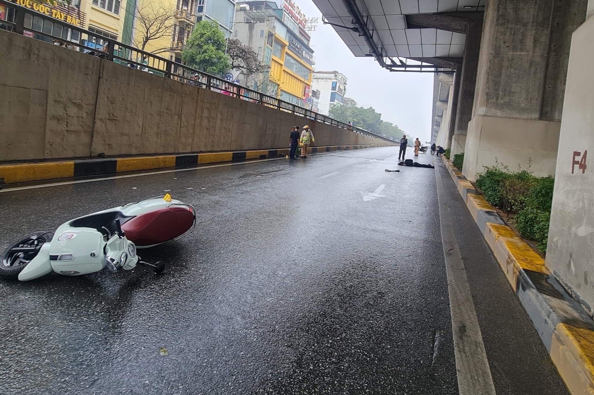 Tim camera hanh trinh xac dinh tinh huong nam sinh tu vong o ham chui hinh anh