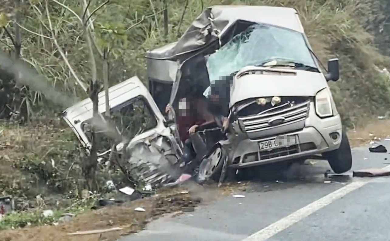 Xe container va oto khach tong truc dien, 8 nguoi thuong vong hinh anh